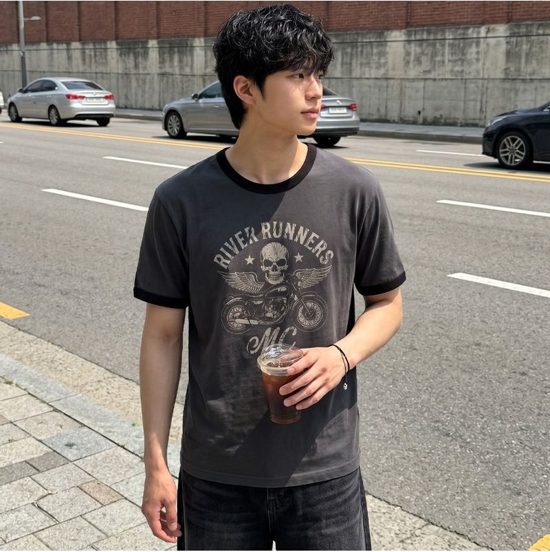 UNDEROFF(アンダーオフ)の「Essential Standard Short-Sleeve Ringer T-Shirt Motorcycle Charcoal(Tops)」