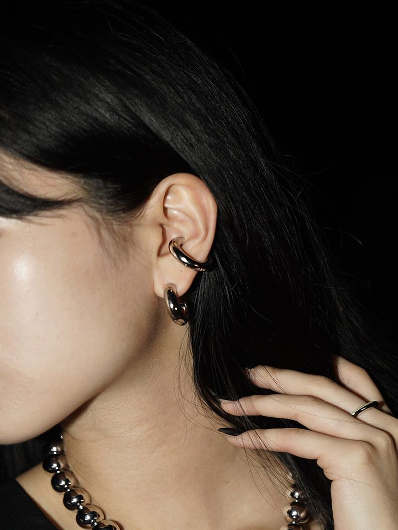 no.71 earcuff silver
