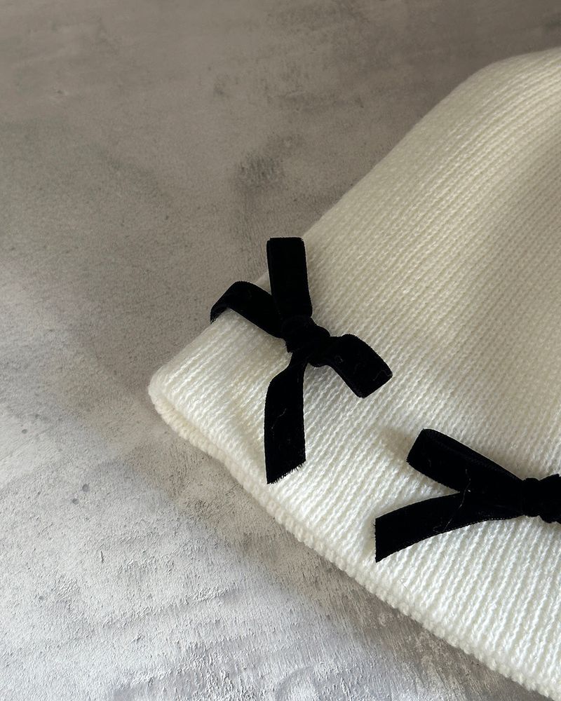 Ribbon kitsch beanie