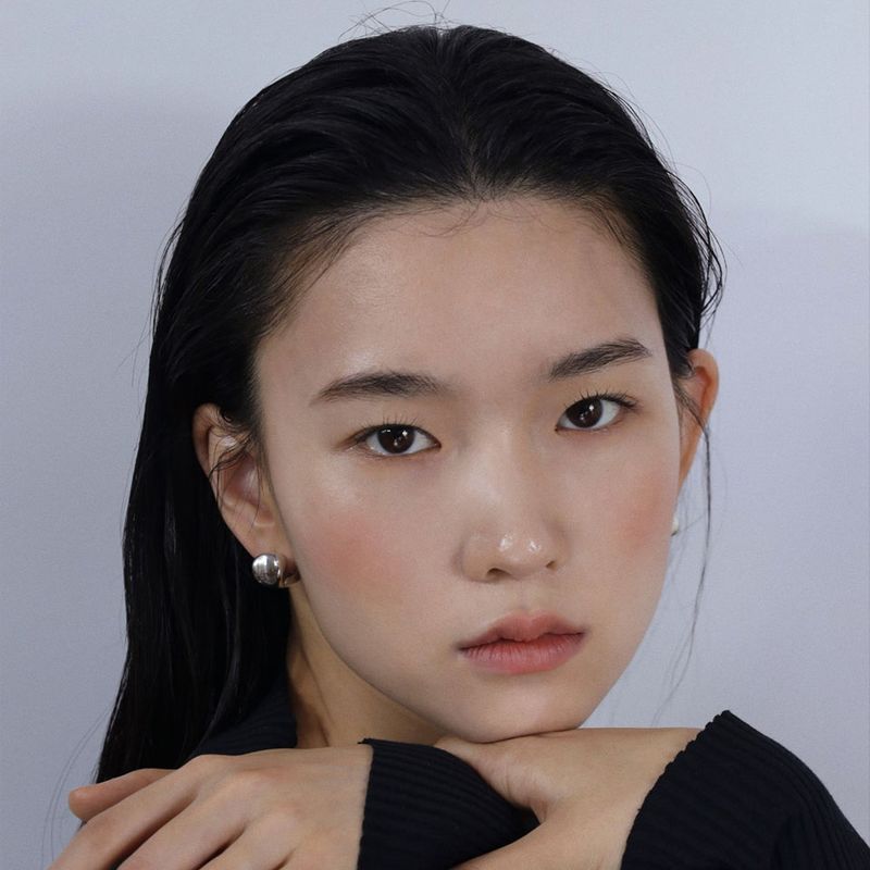 【MADE】 Pinch earring glossy