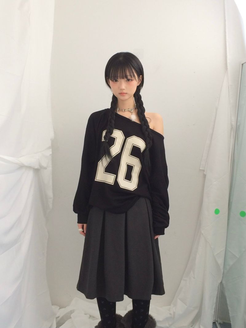 Numbering loose sweatshirt