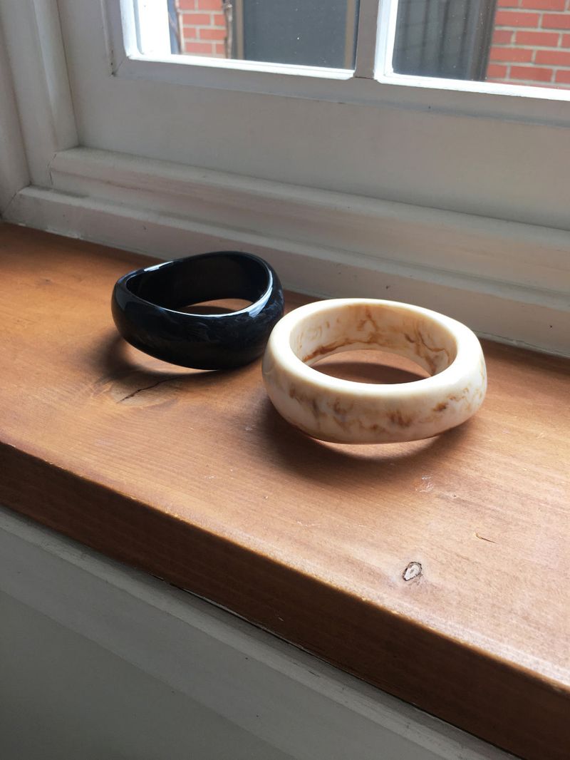 nobiyaka(ノビヤカ)の「Bold acrylic bangle(Accessories)」