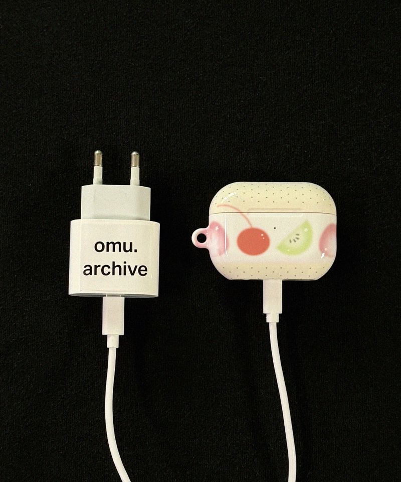 omyonghouse（オミョンハウス）の「fruit sando（Smartphone Accessories）」
