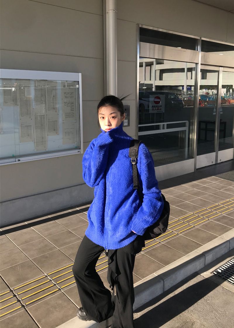  TWO-WAY ANGORA ZIP-UP
