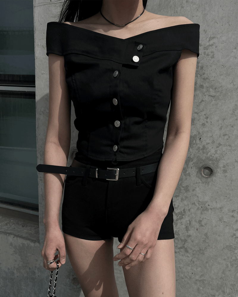 GUSTA（グスタ）の「Deli off-shoulder button crop denim short sleeve T (3 colors)（Tops）」