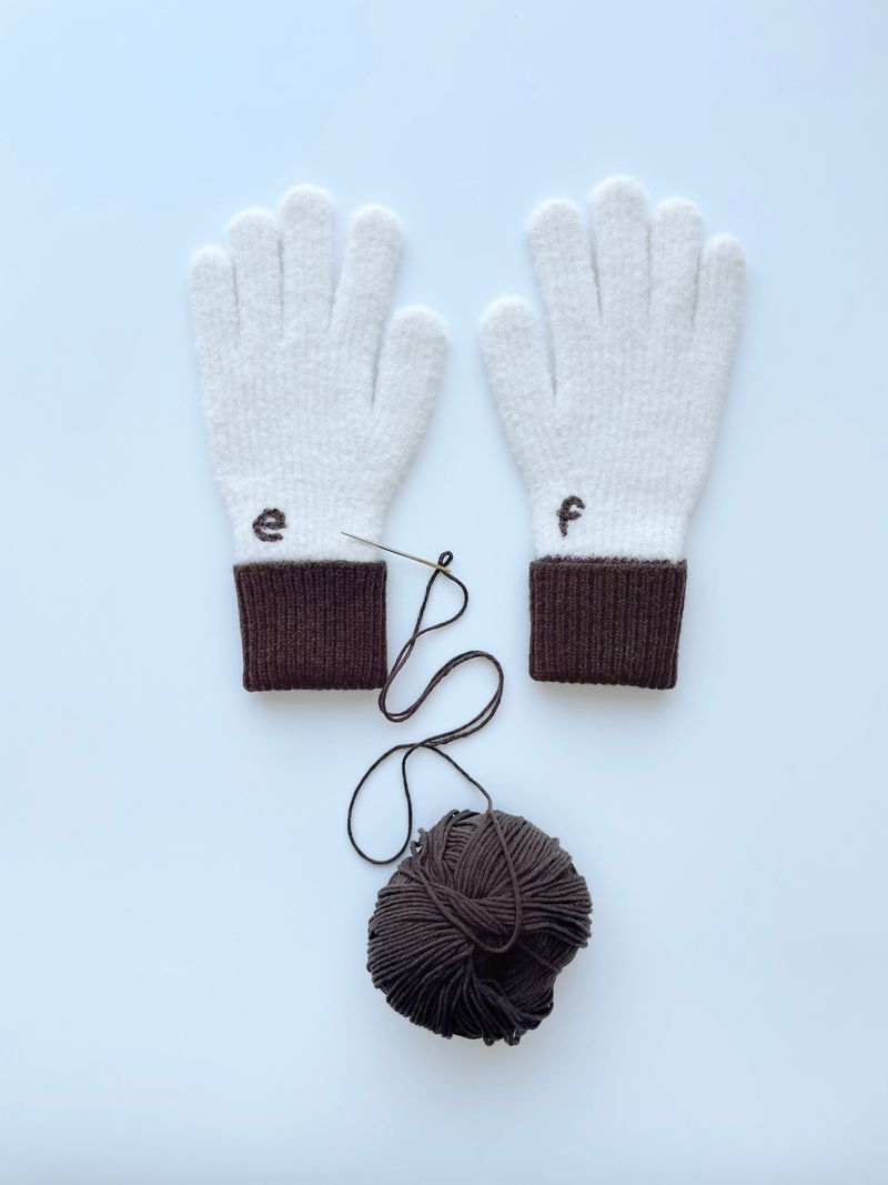 CUSTOM INITIAL TWO-TONE GLOVES