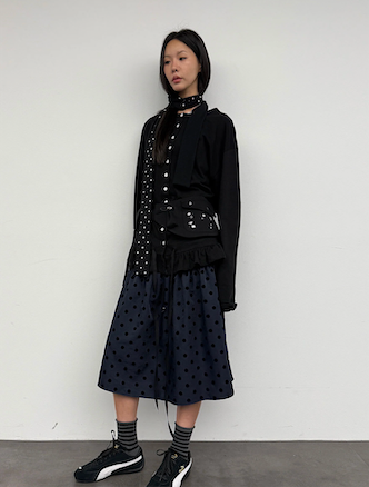 NATTY CARDIGAN IN BLACK (SCARF SET)
