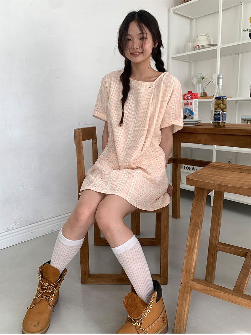 SOFT FLOWER BUTTON DRESS (2C)