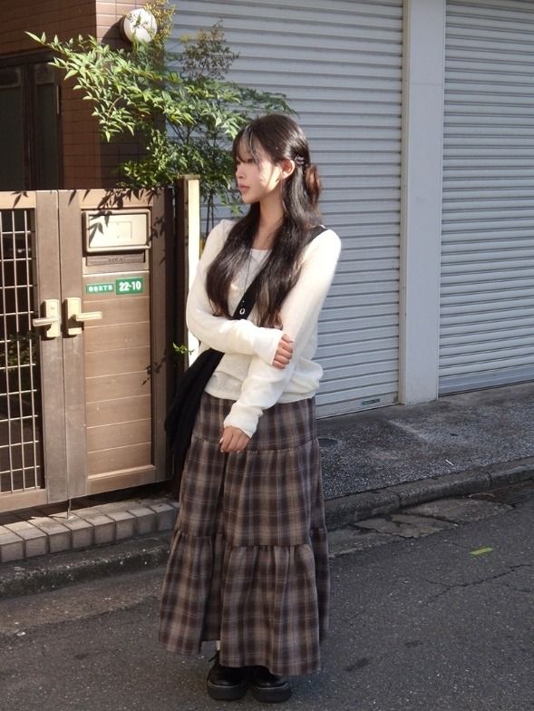 Oshi Mohair Loose-Fit Deep V-Neck Knit