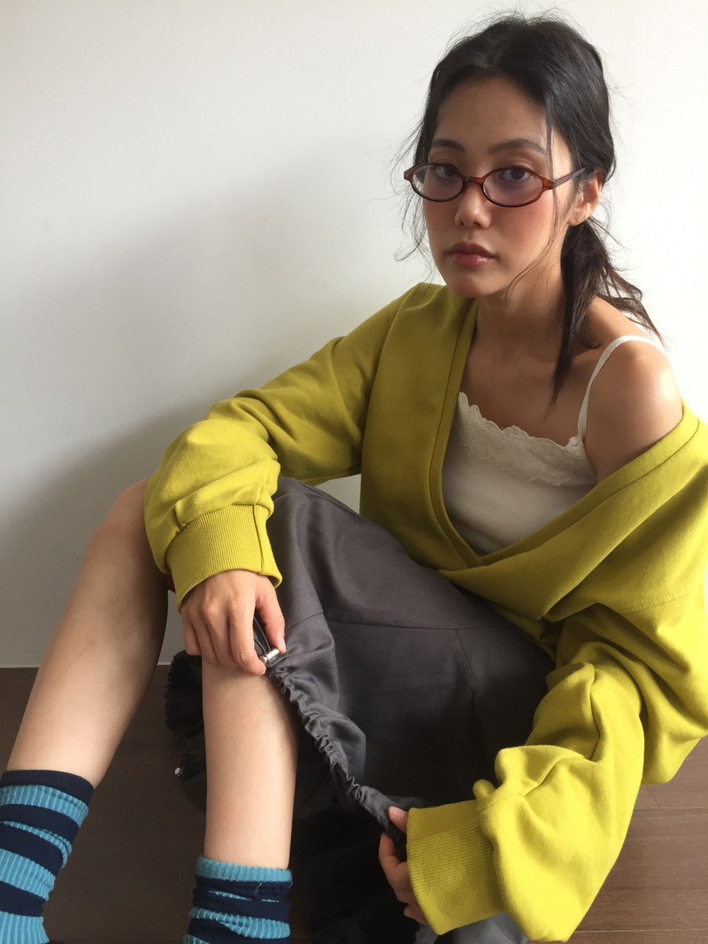 Lancol Deep V-Neck Sweatshirt (3color)