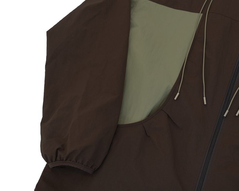 Two string windbreak / brown