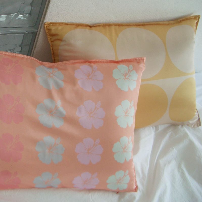 Hibiscus pillowcase
