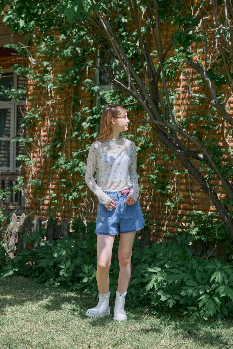 PINK PINEAPPLE(ピンクパイナップル)の「ROSE MESH TOP (2 COLORS)(Tops)」