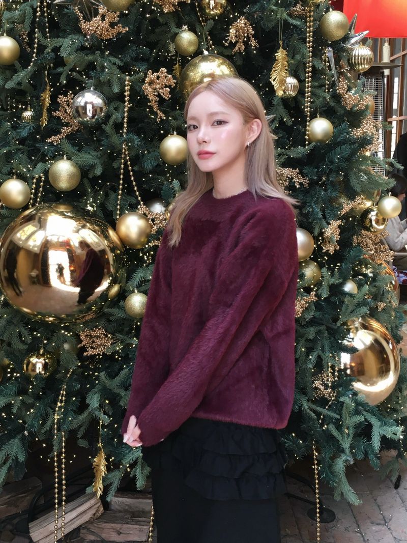 [Year-End Look Recommendation] Point Fingerhole Angora Fur Knit (4c)