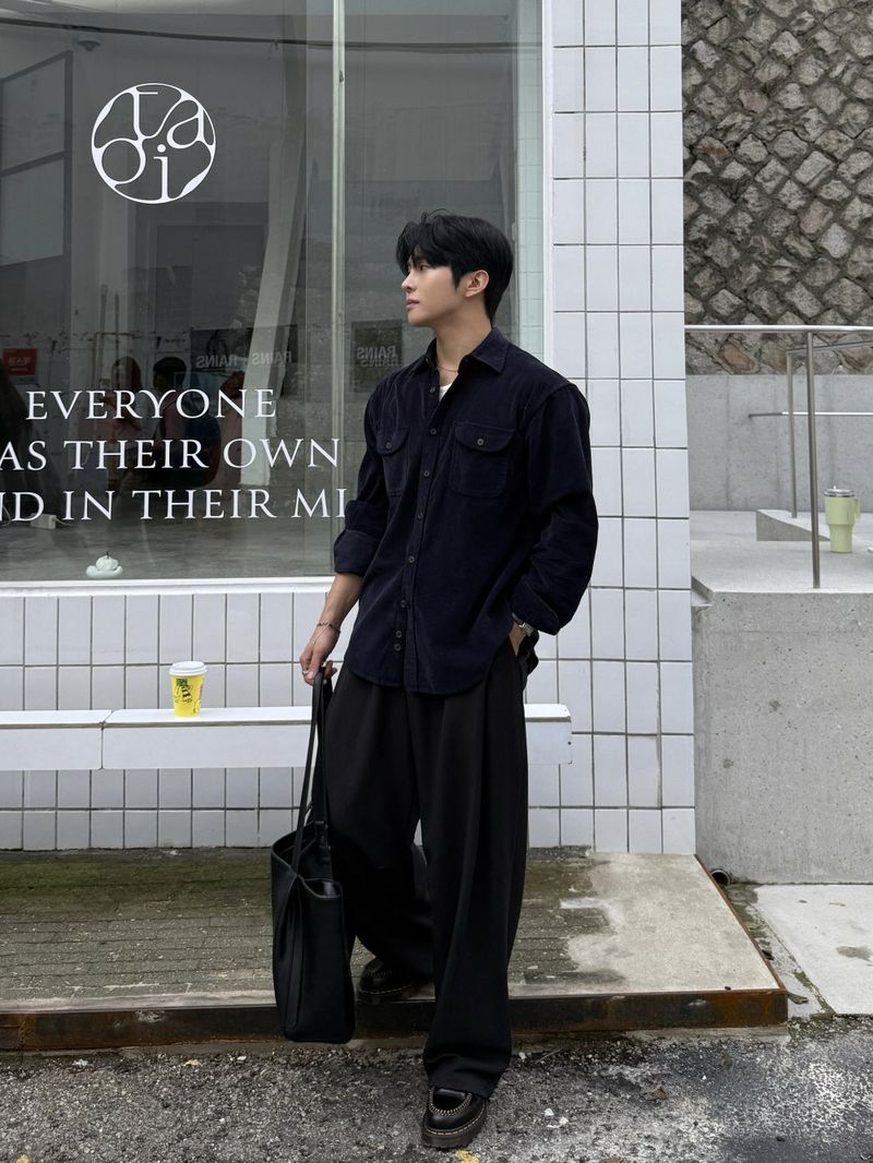Ox over curved banding pants