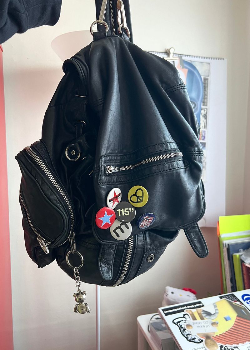PIN BUTTON * ROCKSTAR