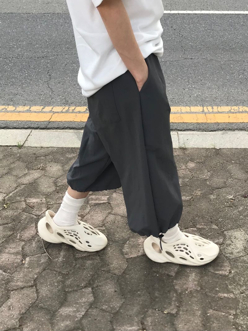 Capri wide string pants