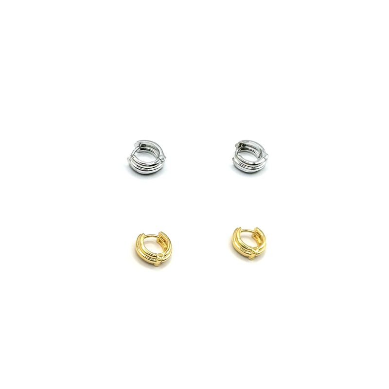neeka（ニカ）の「ミニボールドピアス ( シルバー / ゴールド )（アクセサリー）」