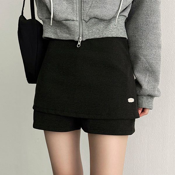 hijjoo（ハイチュー）の「Radi zipper open pendant skirt pants mini skirt（Skirts）」