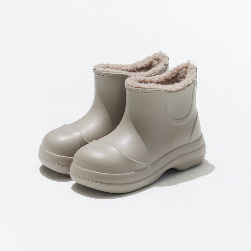 CLCL（シーエルシーエル）の「Wednesday Evening Winter Boots - Greige（Shoes）」