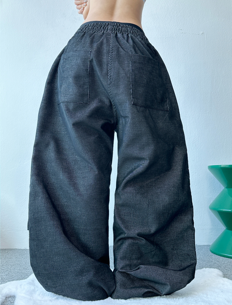 STITCHING POINT PARACHUTE DENIM PANTS🖤