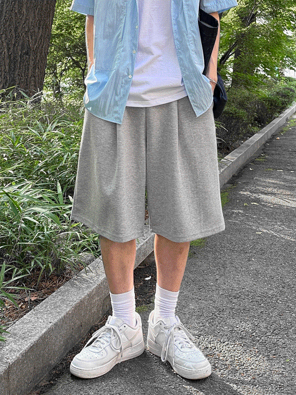 WHAT A LOOK（ワット ア ルック）の「Lur One tuck Bermuda pants（Pants）」