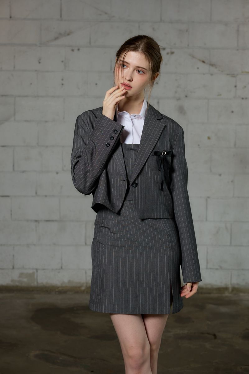 MEOW CROP BLAZER / GRAY