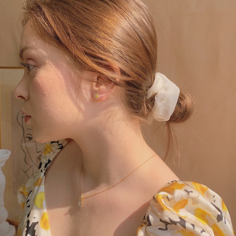 Jeanne Daisy Necklace