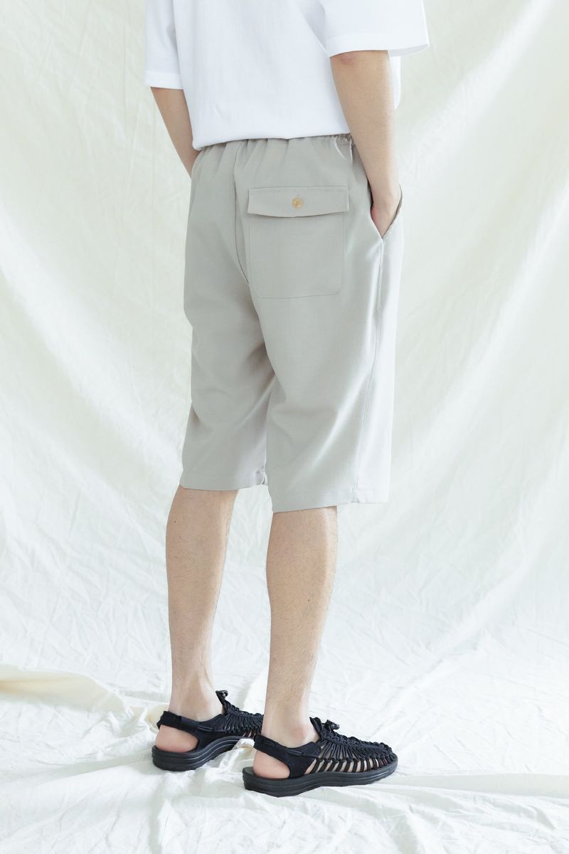 ONE TUCK BERMUDA PANTS BEIGE
