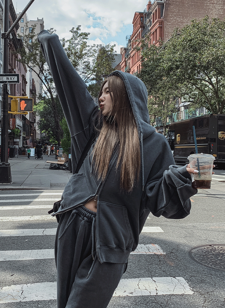 ULAN（ユレン）の「(UNISEX) メティピグメントセミクロップフード（Tops）」
