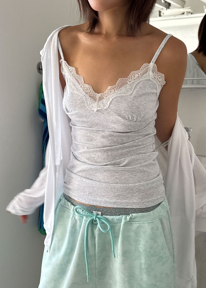 LACE LONG SLEEVELESS TOP