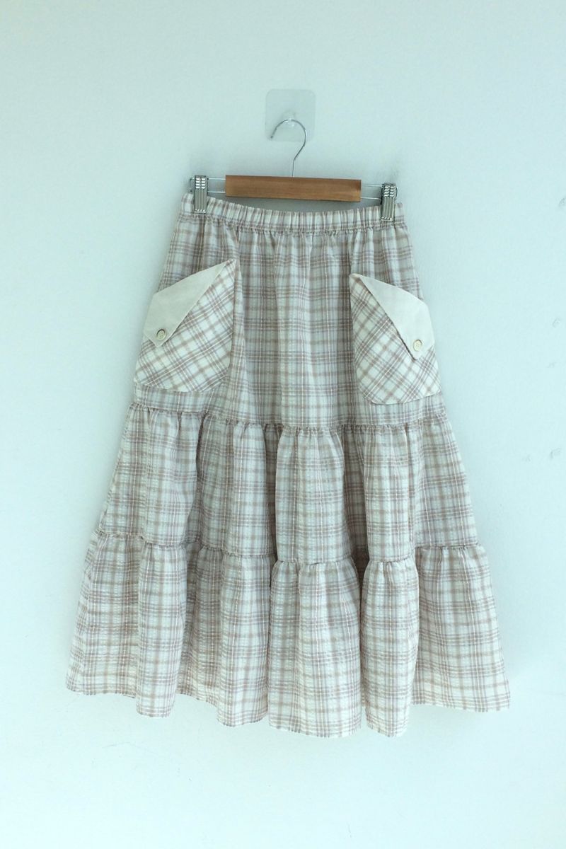 cream checkered pocket skirt