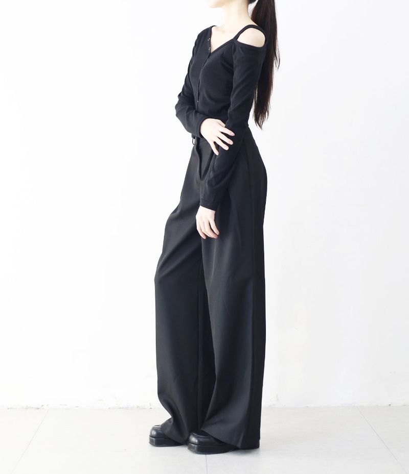 Lush Asymmetrical One-Shoulder Snap T-shirt