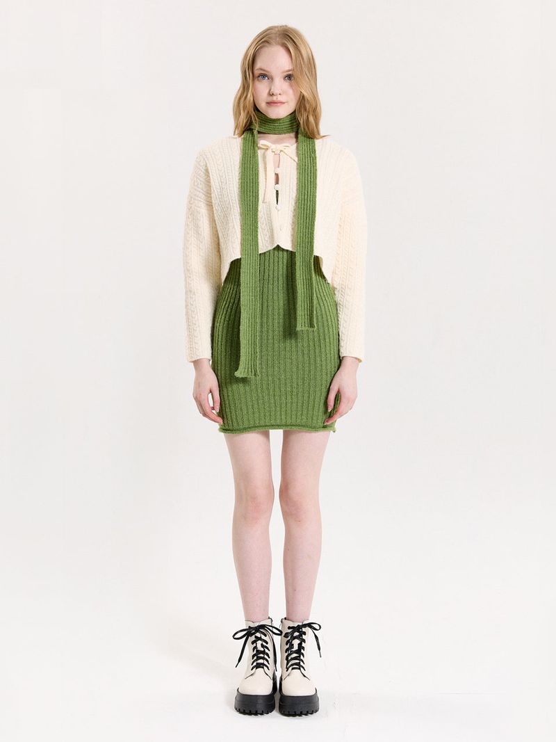 PINK PINEAPPLE（ピンクパイナップル）の「KNIT MUFFLER DRESS（Dresses）」