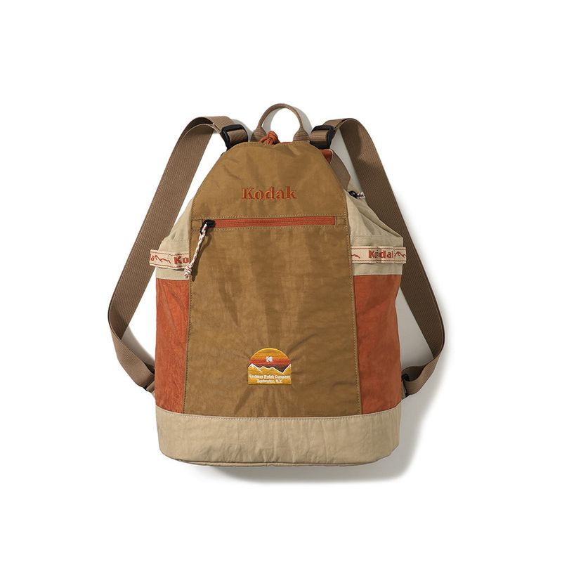 KODAK（コダック）の「ハーディストリングバケットバックパック (15L)【オレンジ】（バッグ）」