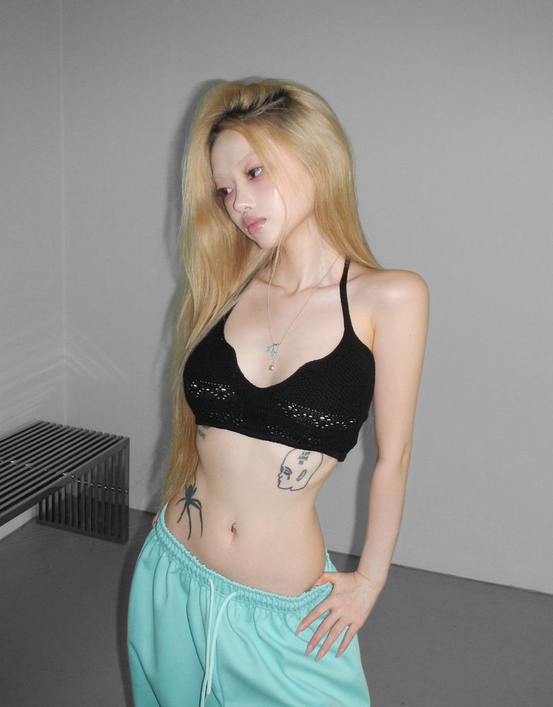 THEAIRTOWN（ザエアータウン）の「hazel knit crop  bratop(3 color) （Tops）」
