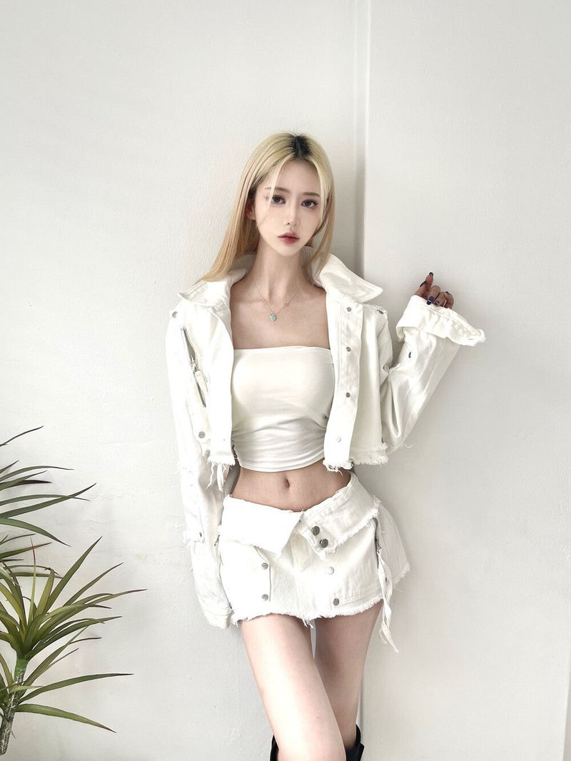 1247. Chic zipper button denim crop jk (2color)