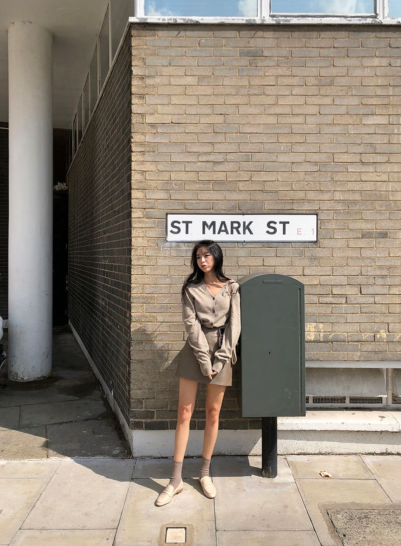Bullet leather skirt