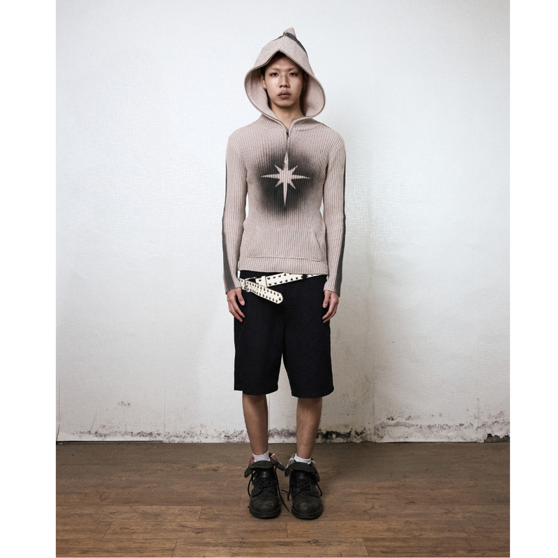 SMOKEASTAR(スモークアスター)の「Sprayed Star Knit Hoodie(Beige)(Tops)」