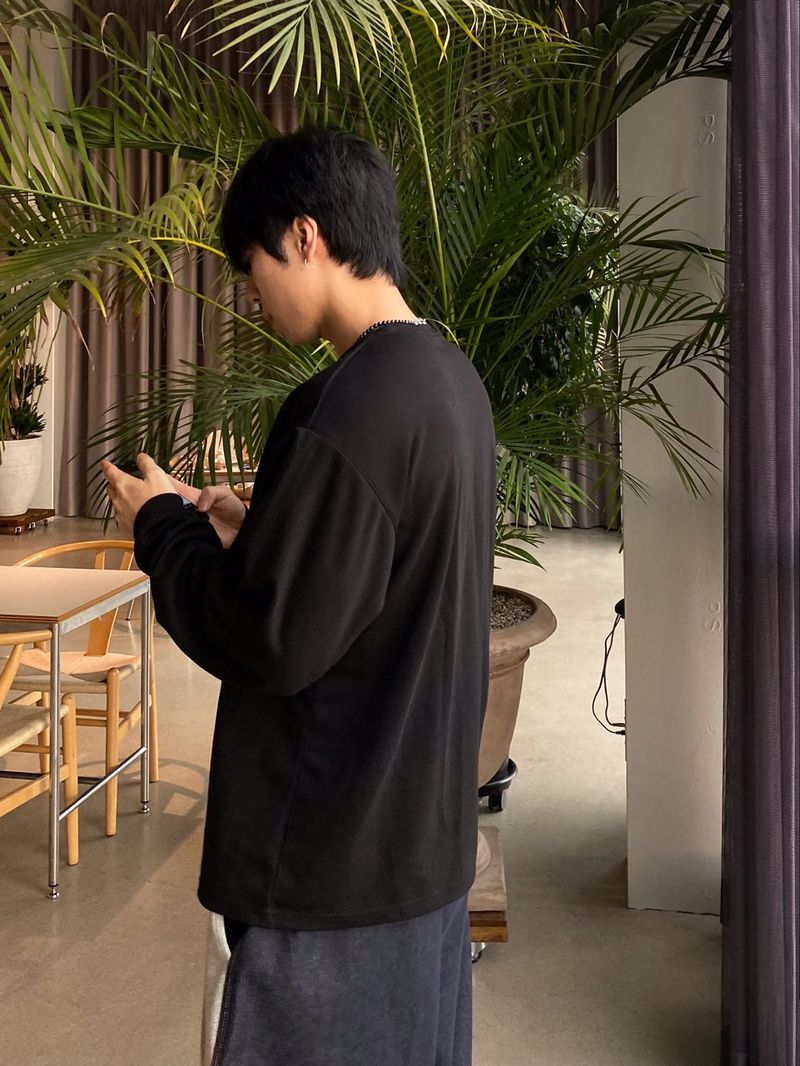 Universal lettering sweatshirt