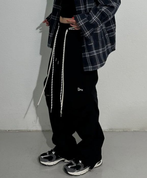 NYLON KNEE ZIPPER PANTS