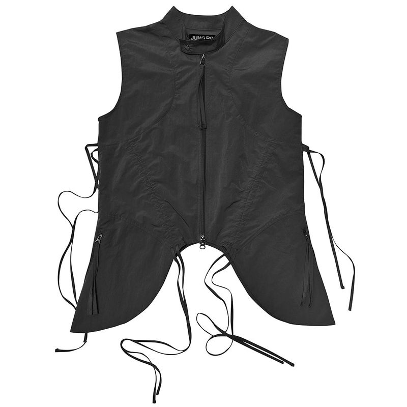 JUNGDO(ジョンド)の「ROUND POCKET VEST . BLACK(Tops)」