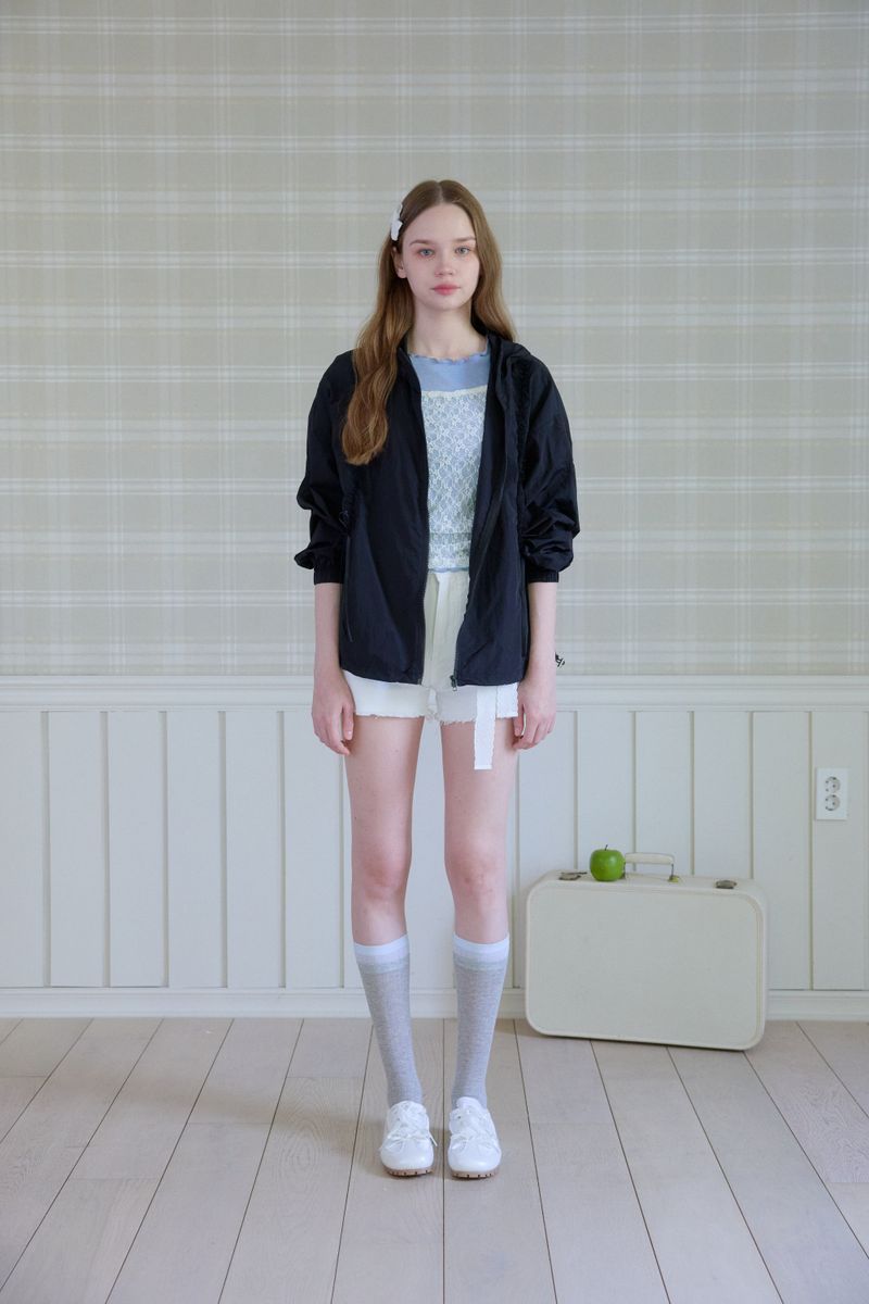 CUDDLY LINE LACE WINDBREAKER