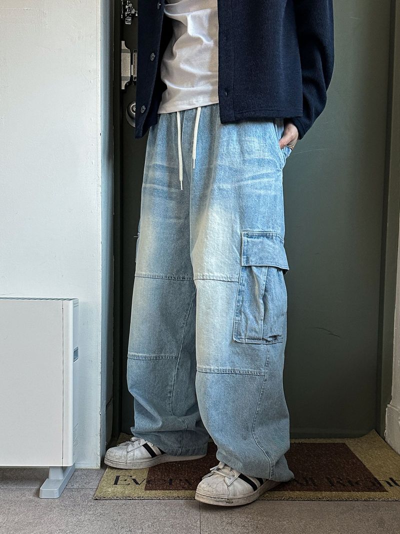 More Cut Cargo Brush Denim Pants