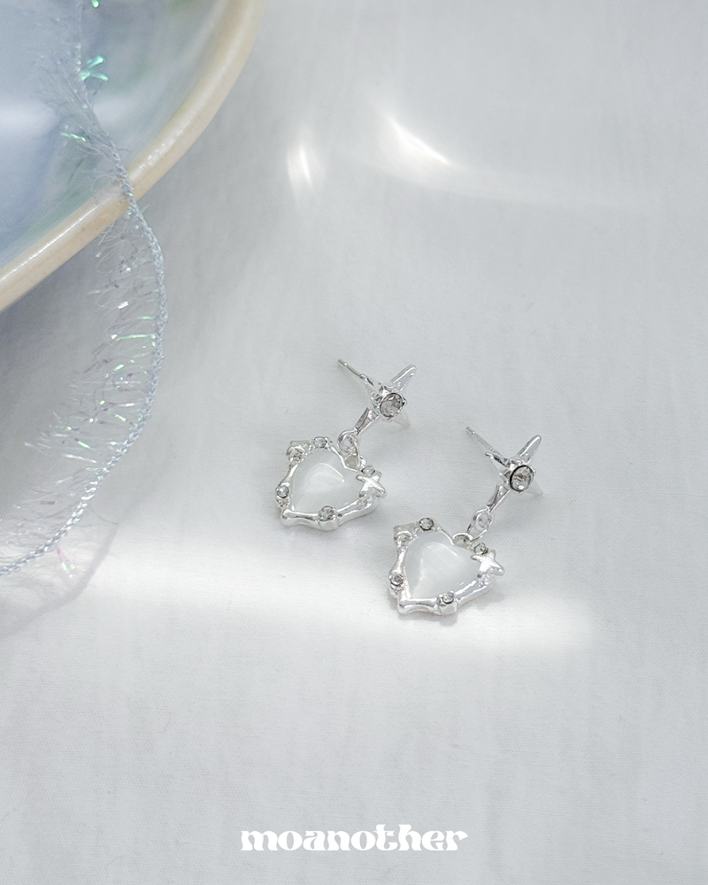 moanother（モノアザー）の「[Silver Post] Drop Heart Earring（Accessories）」