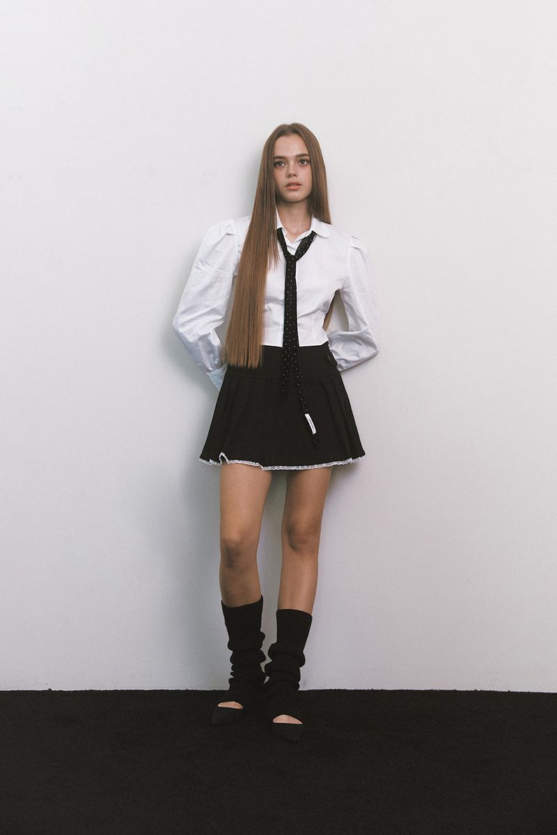 MOILLY(モイリー)の「Cropped Puff Shirt White(Tops)」