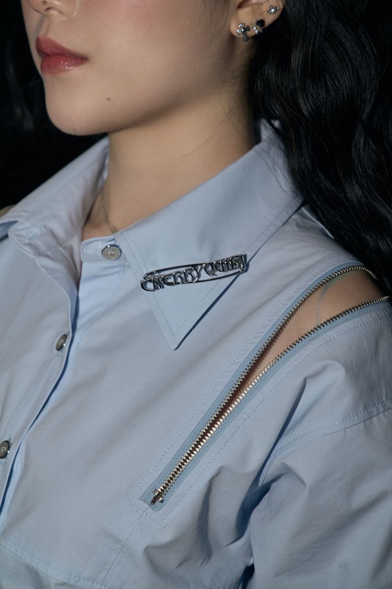 CHERRYQUIRI(チェリーキュリー)の「metal logo broach(Accessories)」