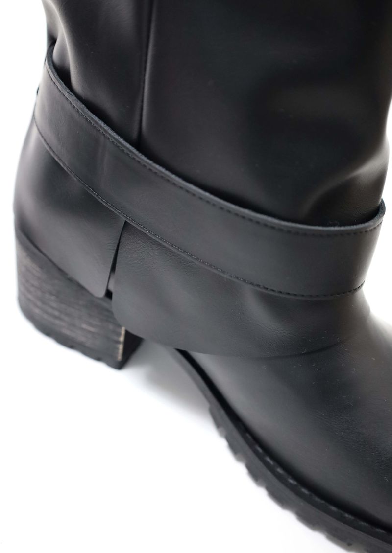 Simple Cover Mid Boots