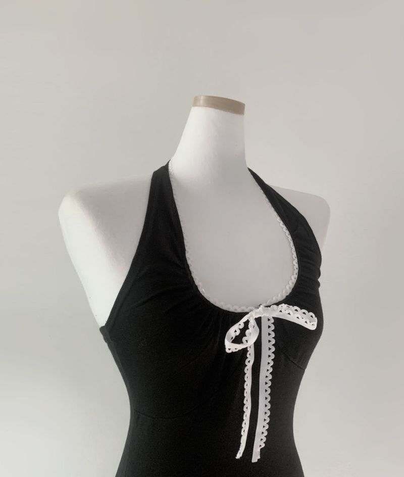 Sidia strap halter top (black)