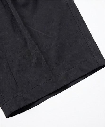 Nylon Stretch Double-Pleat Shorts Black